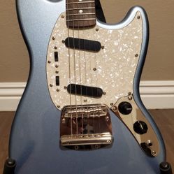 Squier Mustang Classic Vibe FSR Guitar