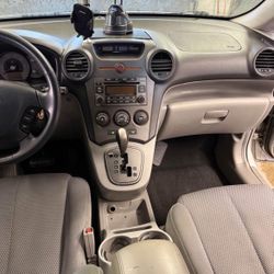 2007 KIA Rondo
