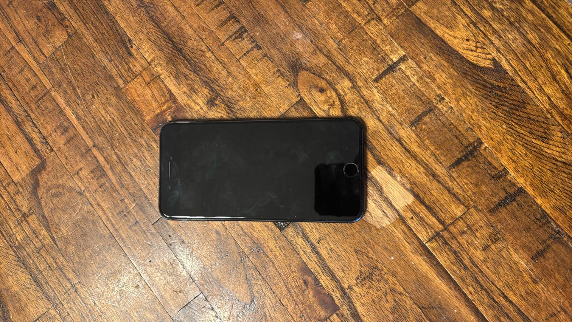 iPhone 7 Plus Unlocked, 256 Gigabytes