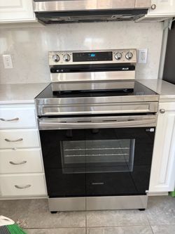Whirlpool glass top range