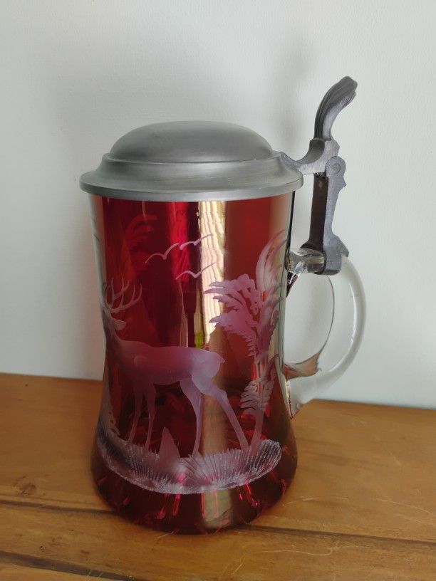 ERBO PEWTER LID ETCHED RED GLASS STEIN