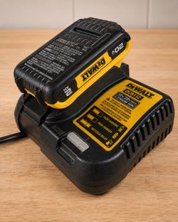Dewalt battery an charger new