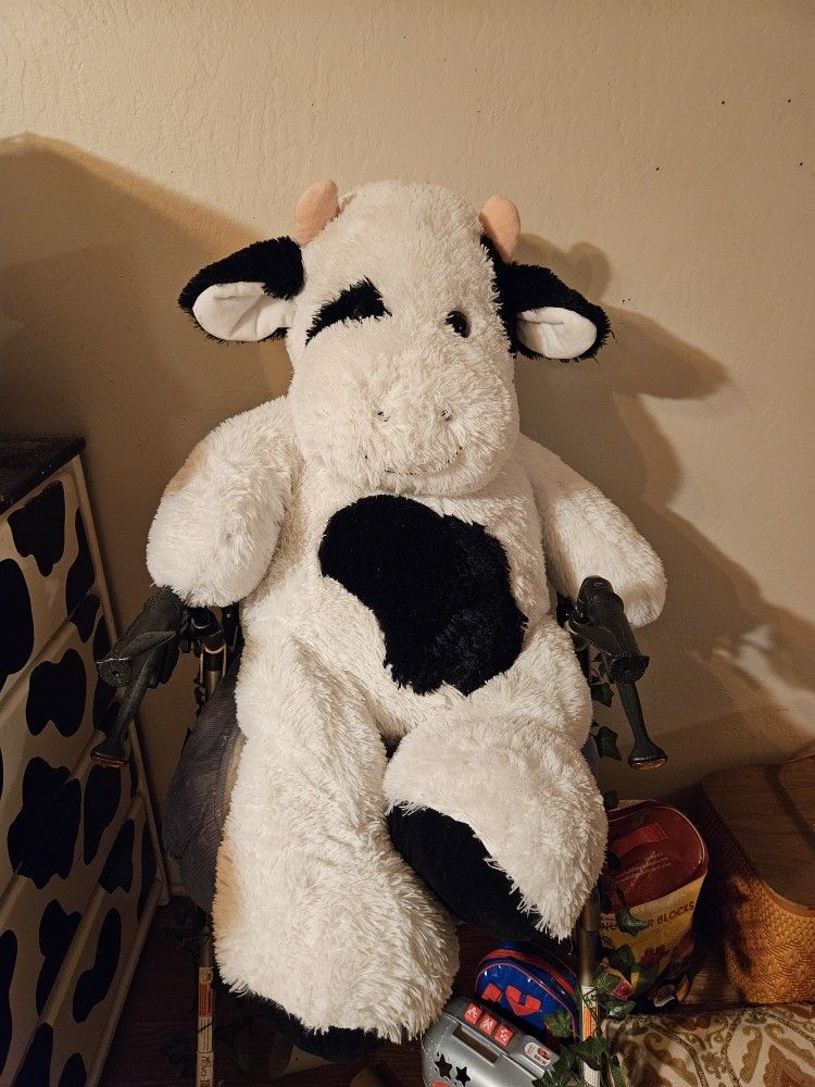 Giant Stuffed Cow