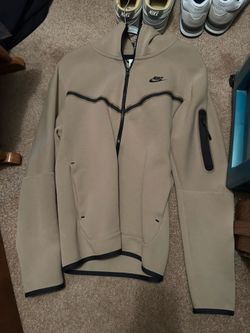Tan Nike tech