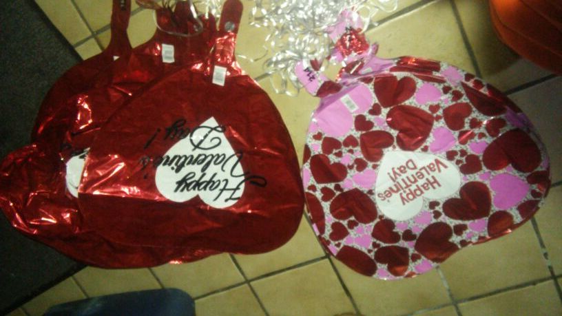 210 LARGE VALENTINE BALLOONS