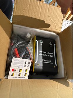 Automotive Smoke Machine with Built-in Air Pump and Smoke Fluid，Smoke Machine- 12V DC,Smoke Leak Detector Automotive for Cars, Motorcycles, Trucks, Bo