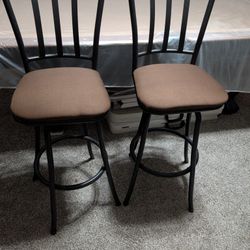 2 Metal bar Stools 
