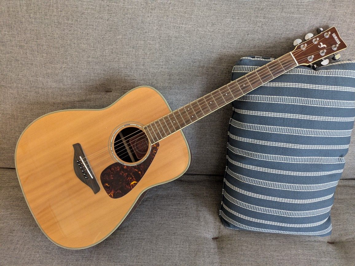 Yamaha FG730S