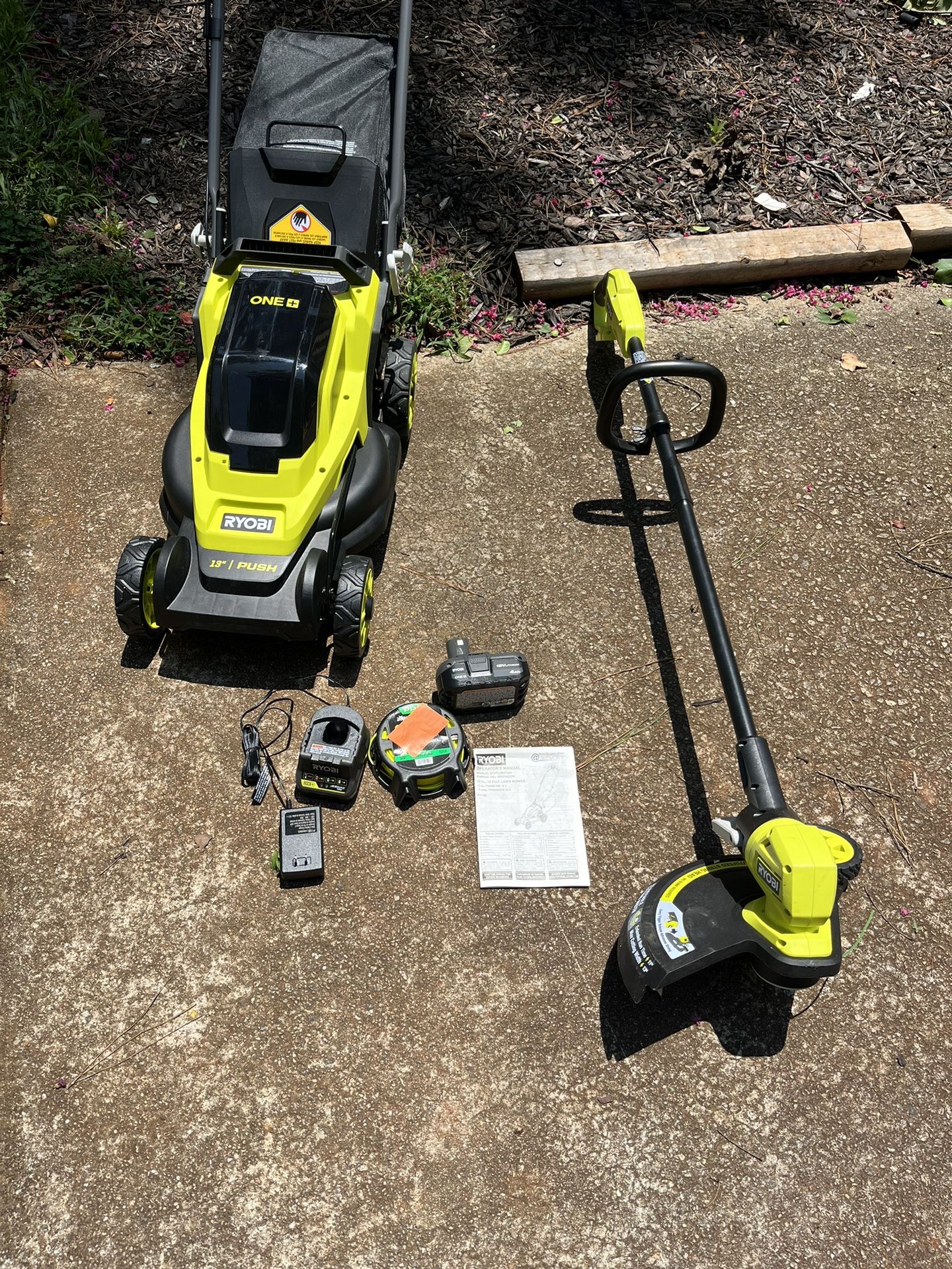 Ryobi ONE+ 18V 13 in. Cordless Battery Walk Behind Push Lawn Mower with 4.0 Ah Battery and Charger string trimmer New 140