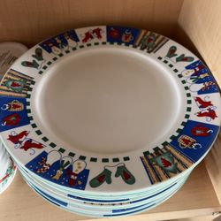 Vintage Christmas Dinner Plates Welcome Winter 1998 (Set of 8)