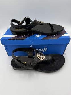 Aerosoft Motif Jeweled Thong Women's Size 5 Sandals New (RETAIL: $36.99)
