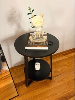 2 Side tables