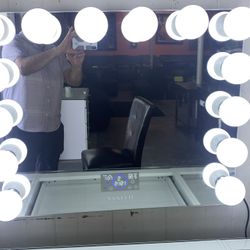VANITII MIRROR