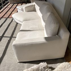 ALL MODERN CHIC MINIMAL WHITE COUCH 