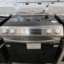 New Samsung Electric 220volt Glass Top Slide-in 30" Wide 