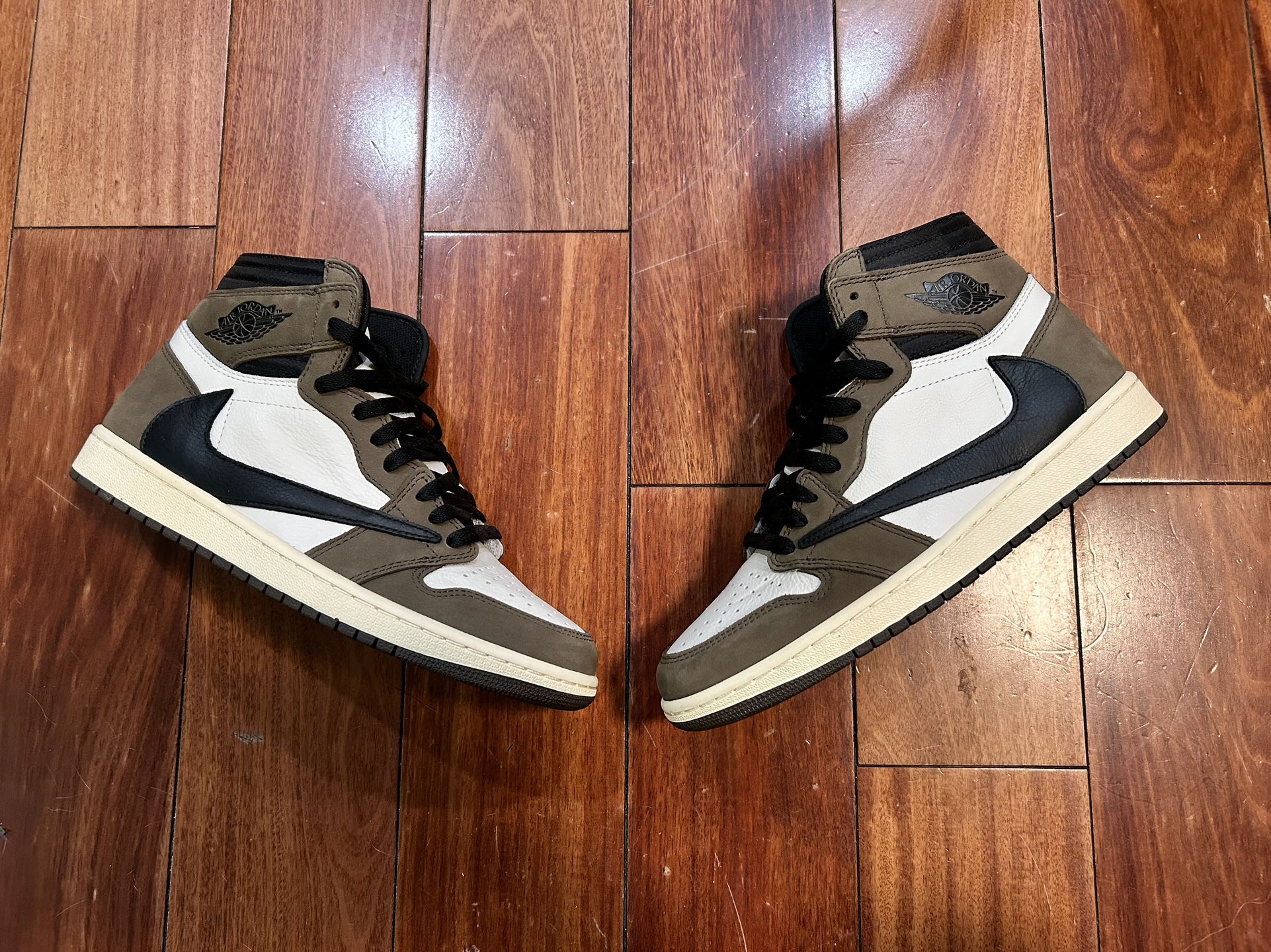 Air Jordan 1 x Travis Scott US9.5