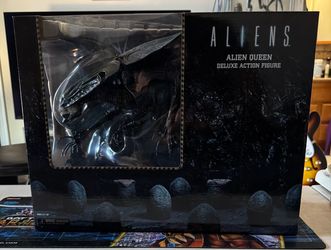Neca Deluxe Figure Alien Queen