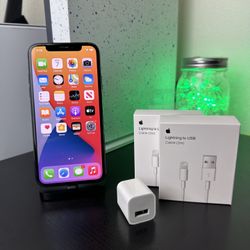 Apple iPhone X (Carrier Unlocked)