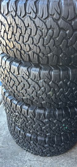 33x12.50/15 Bfgoodrich All Terrian Ko2 🔥