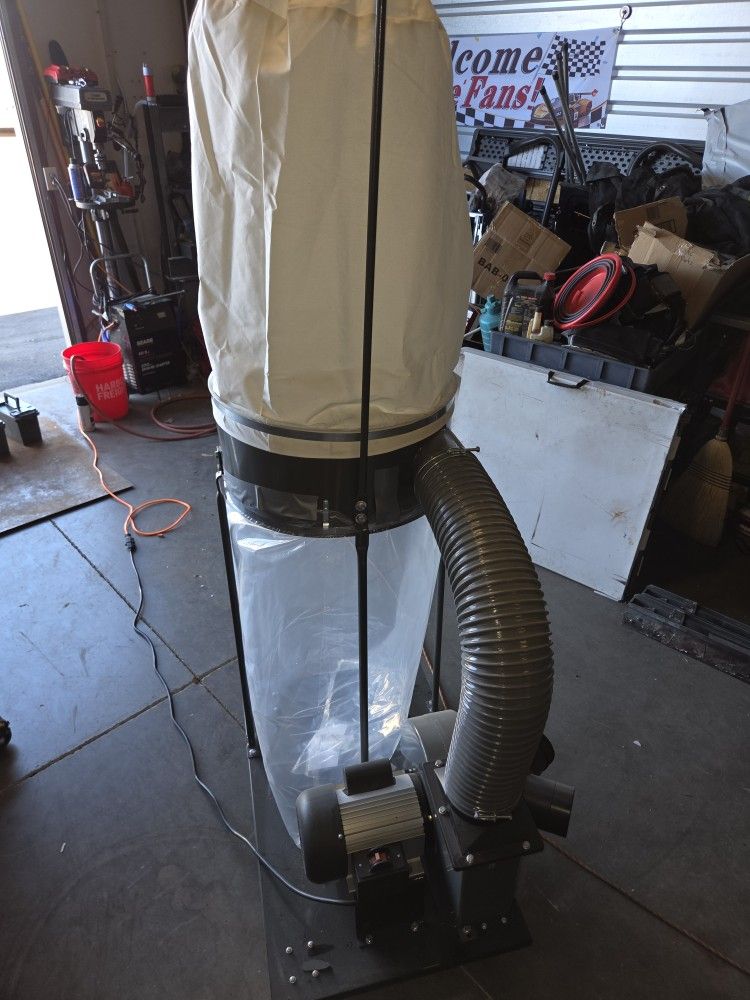 Brand new shop Vac, plug all your wood tools into this one