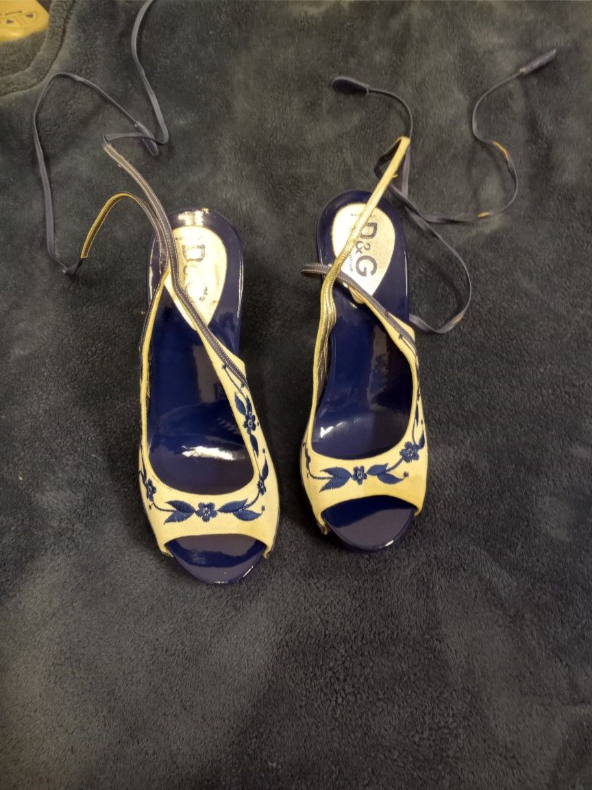 Dolce Gabbana Lightly Used Patent Floral Stitching Tie Up Wedge Heel Mules/ Slides