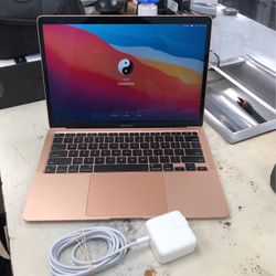 Apple Macbook Air 13”