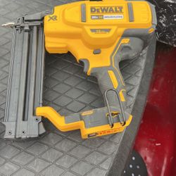 Semi New 18 Gauge Narrow Crown Stapler