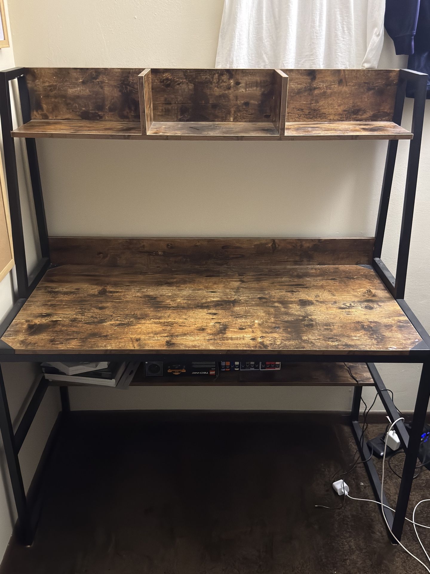 Hutch Desk