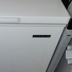 Freezer Frigidaire 