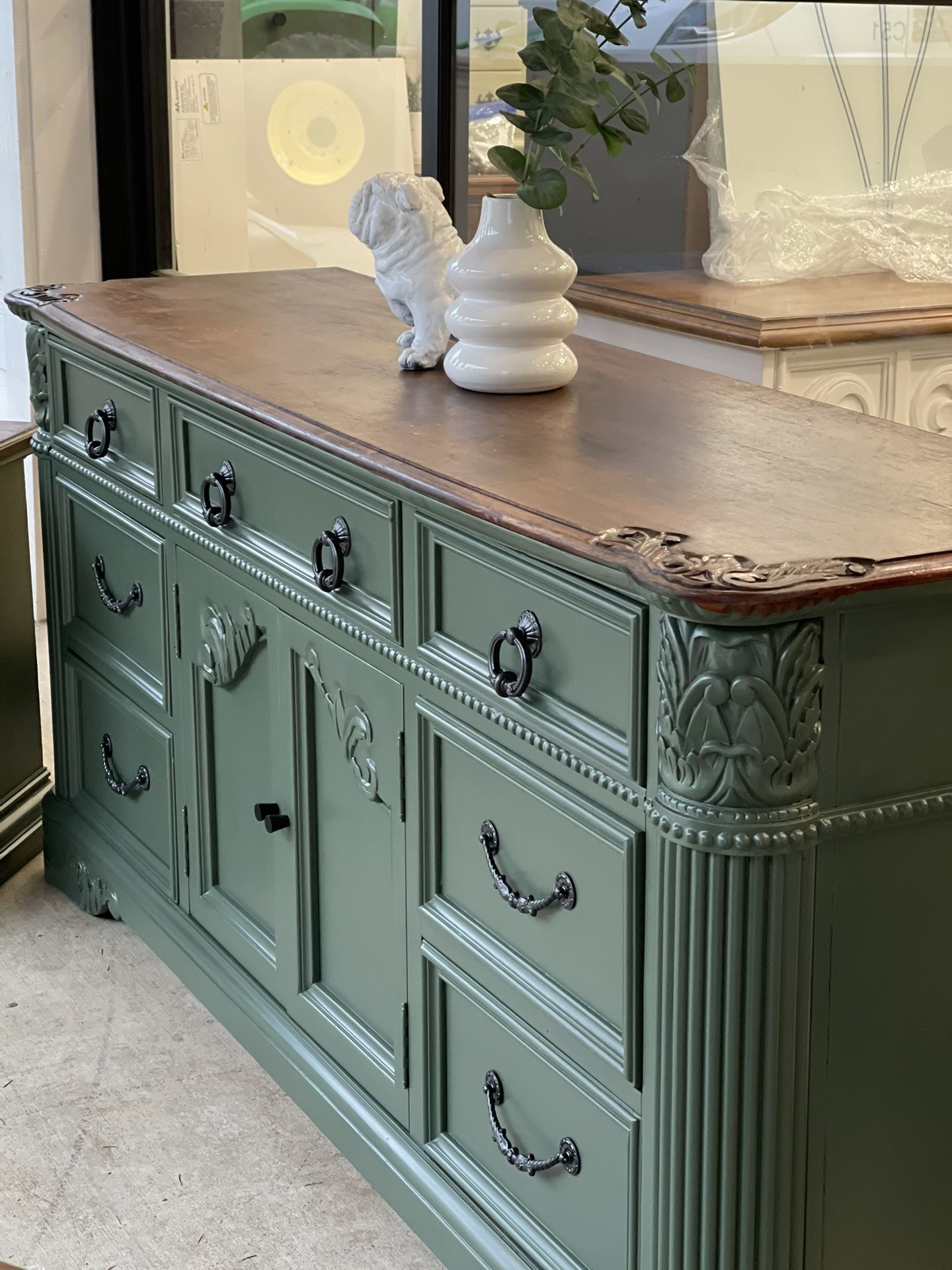 Beautiful, Solid Wood Dresser, 9 Drawers