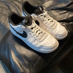 Size 10 AF1’s 