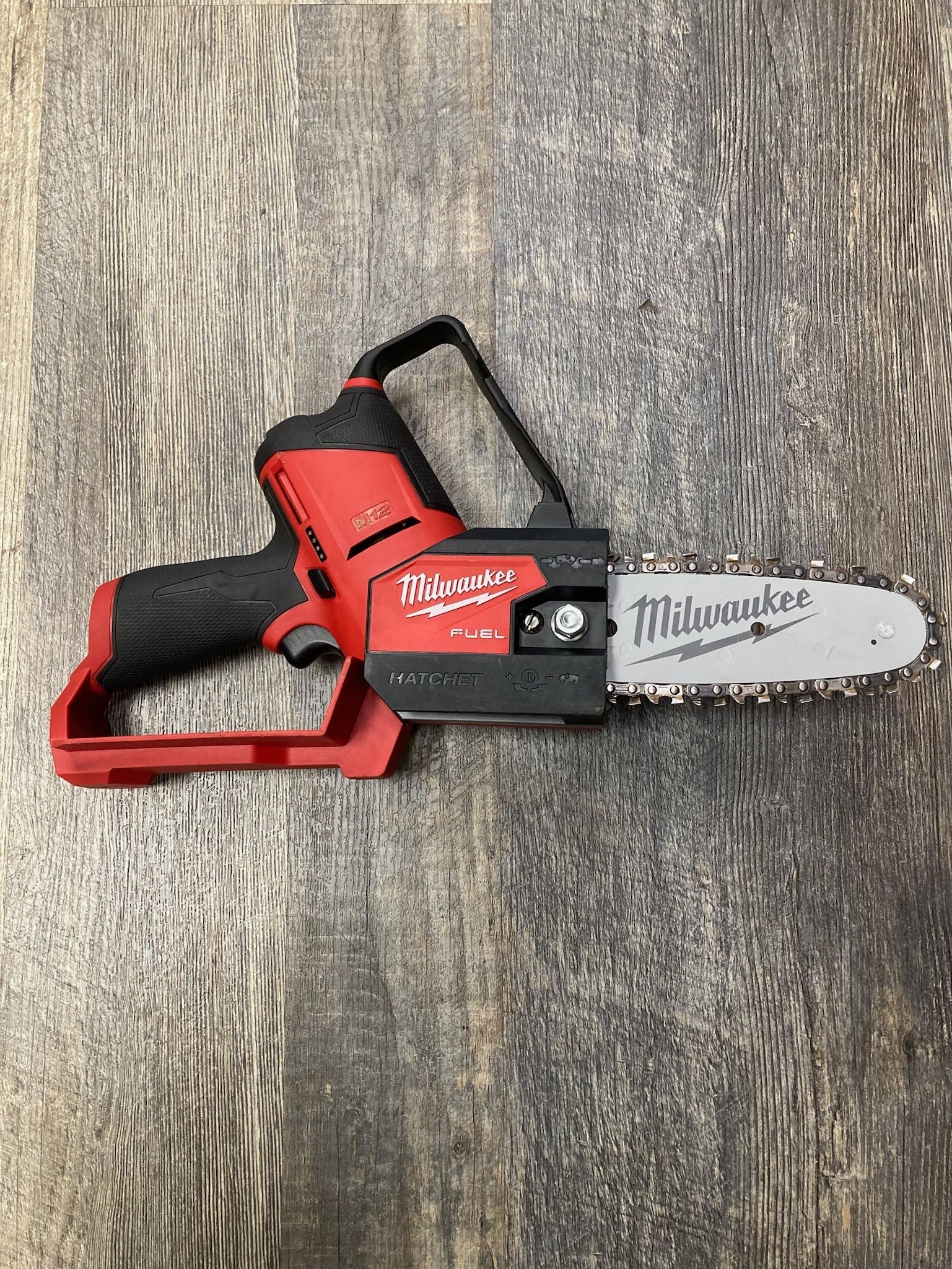 Milwaukee 2527-20 M12 Fuel Hatchet 6" Pruning Saw, Tool Only