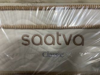 Mattress Saatva pillow top classic queen size brand new