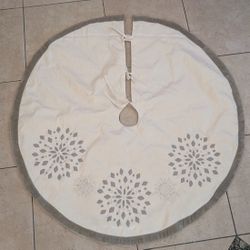 Snowflake Christmas Tree Skirt