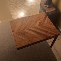 Living Room Table And Matching Side Piece