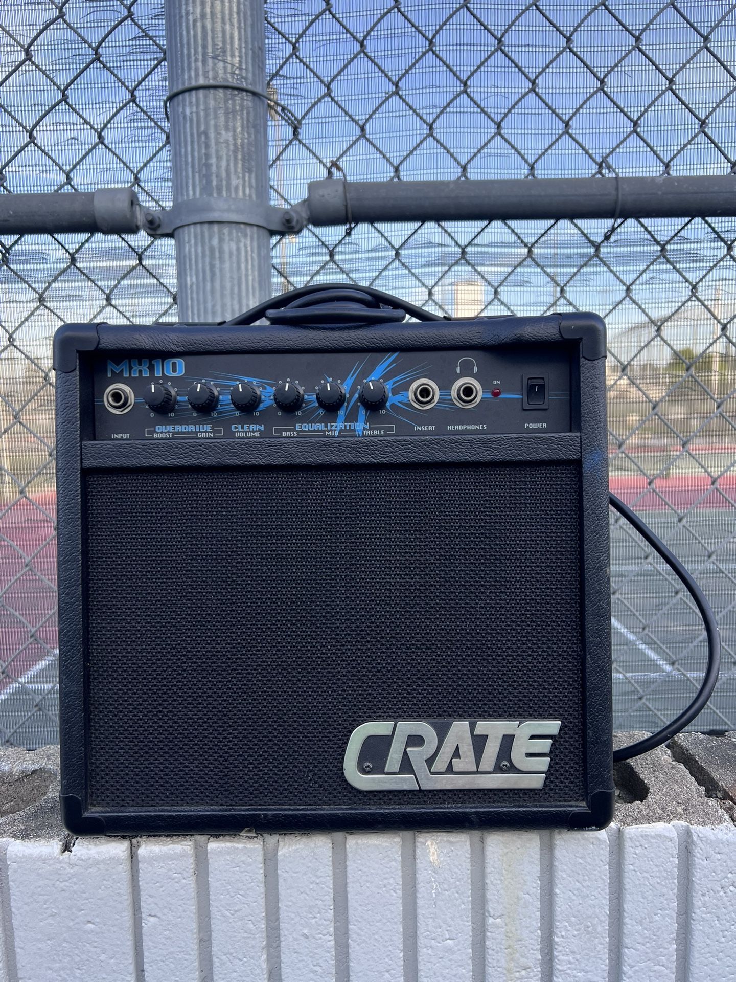 vendo amplificador crate mx10