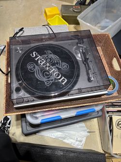 Stanton Direct Drive Turntable