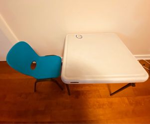 Lifetime children table and chair, Indoor/Outdoor