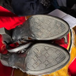 Size7 Naturalized Black Leather Heels