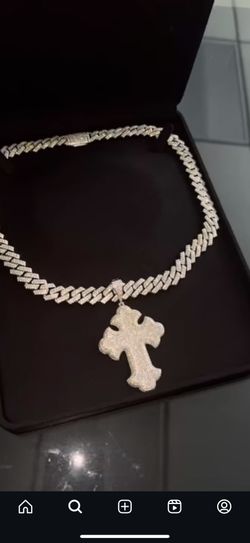 VVS Diamond Cross Cuban Link Necklace