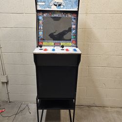 Street Fighter 1up Arcade Video Game Machine  $120 Firm Stand Included 