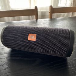 JBL Flip 4