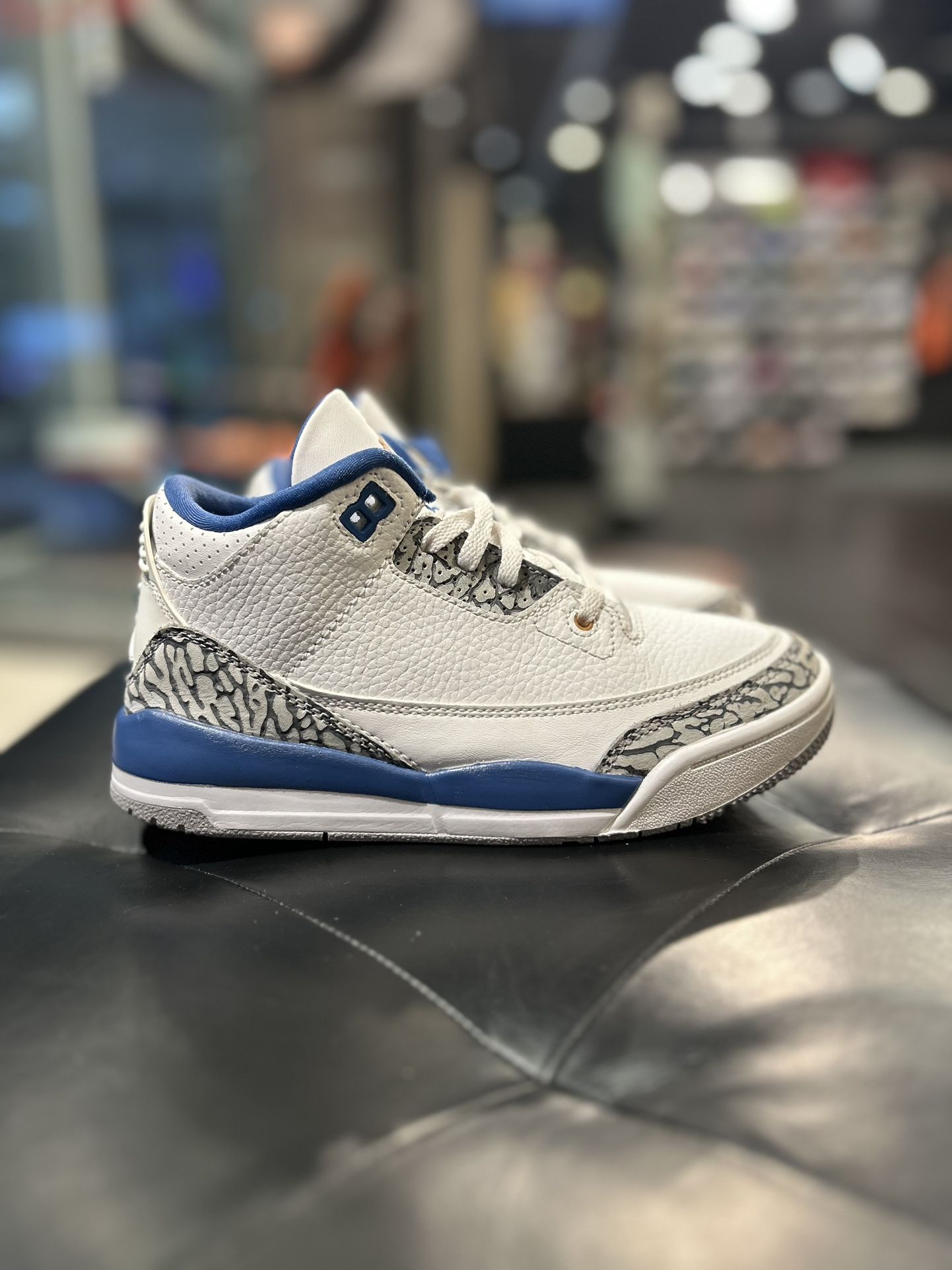 Kids Air Jordan 3 Wizards Size 2Y Shoes
