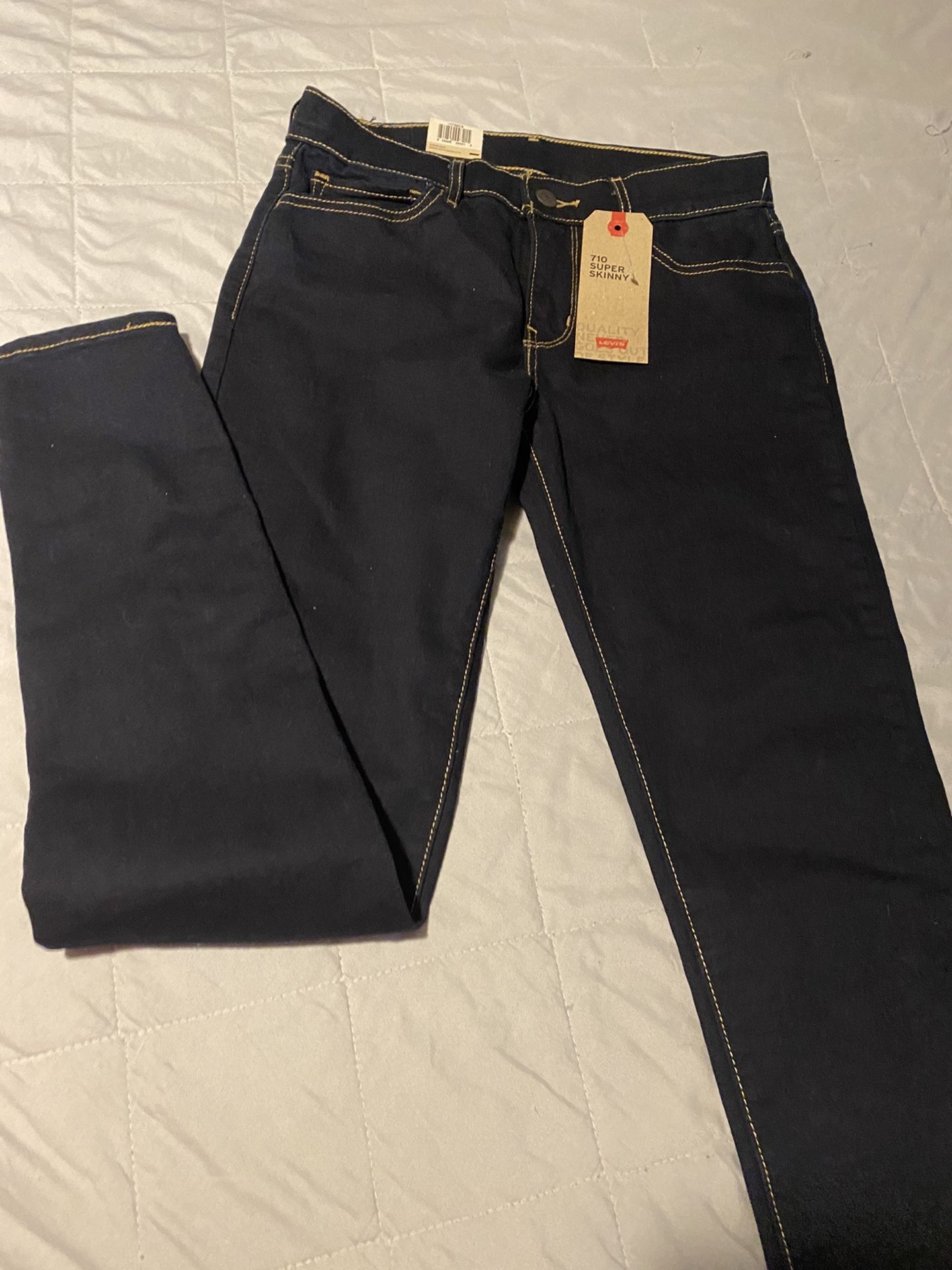 New Levi’s Skinny Jeans 27