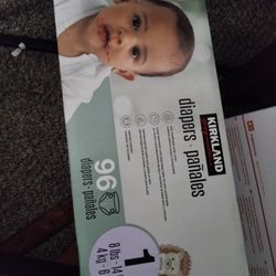 Diapers With Bath Wedge 