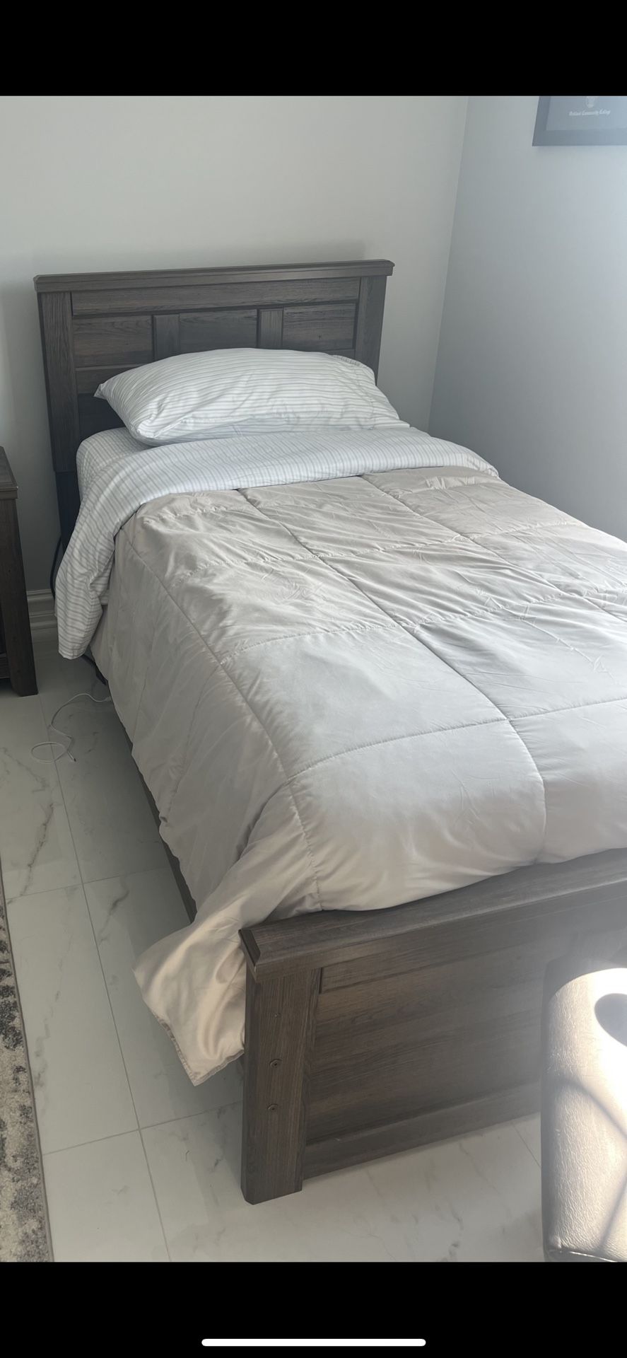 Twin Bed