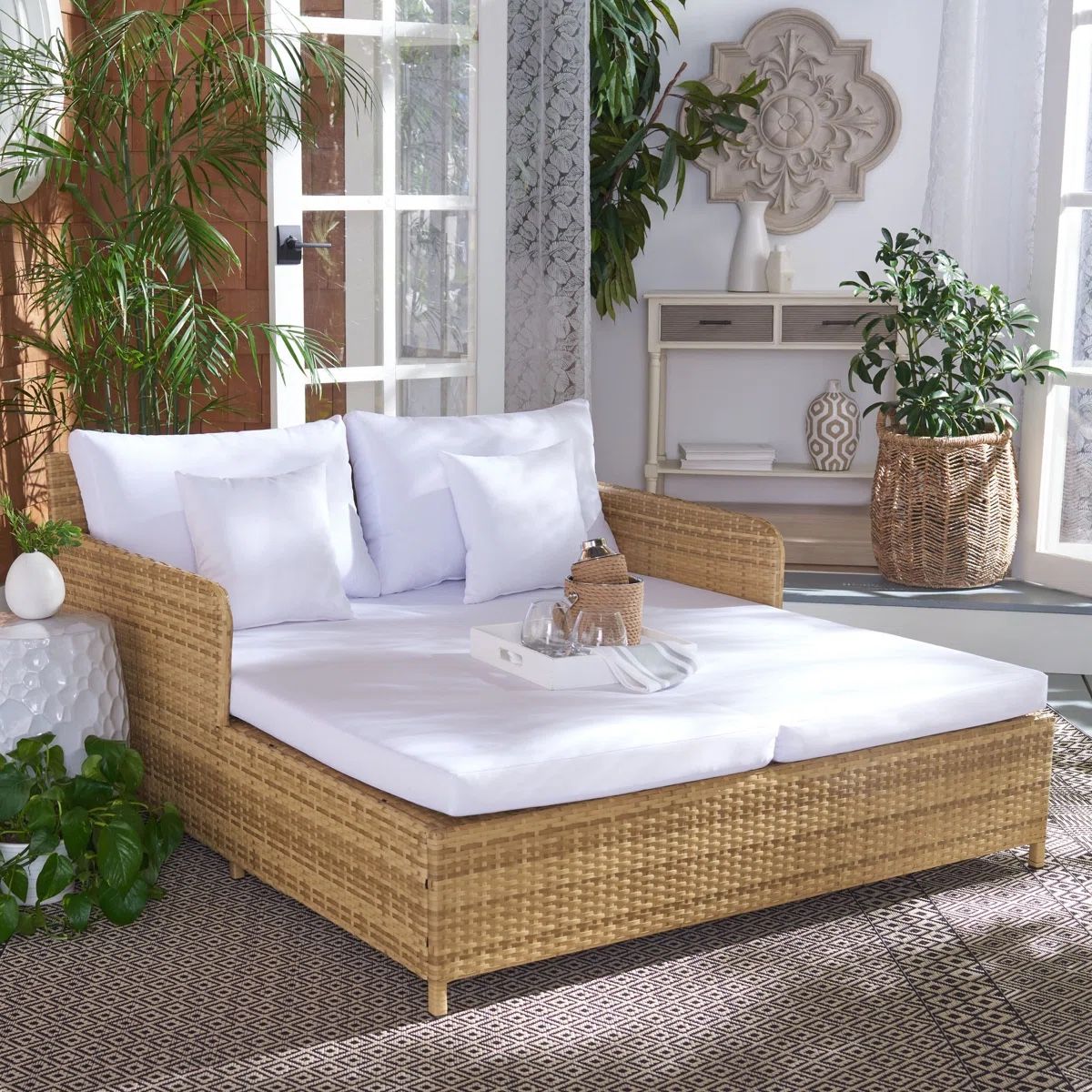 Outdoor Wicker Daybed 