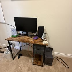 Small Office Desk *like new*