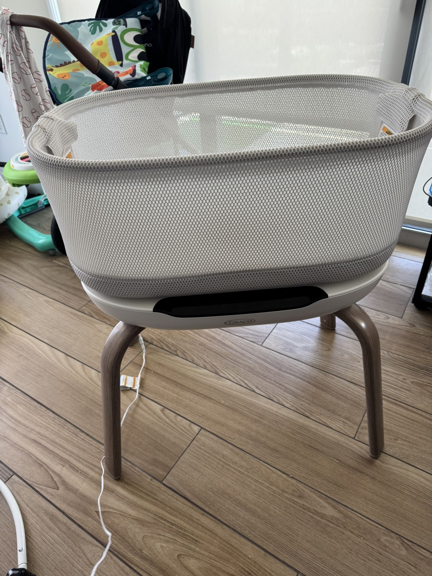 Graco SmartSense Soothing Baby Bassinet Luna $300 OBO