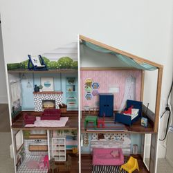Doll House 